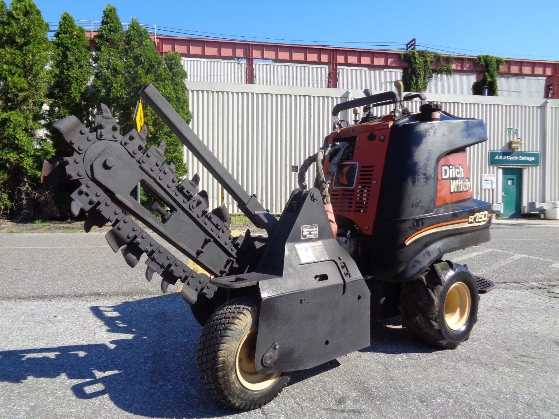 Ditch Witch R150 Trencher - Image 11 of 11