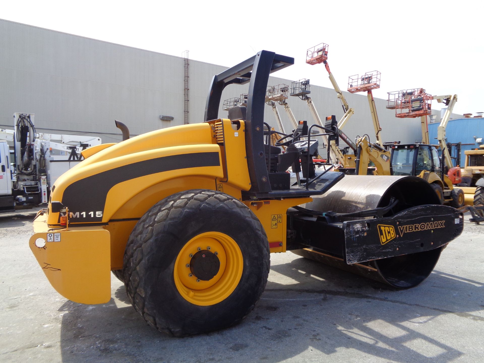 NEW JCB VM115 Single Smooth Drum Vibrating Roller Compactor - Image 16 of 45