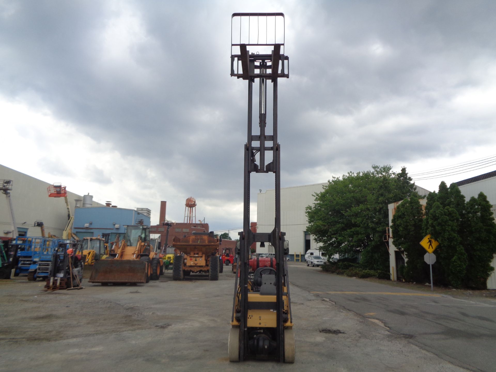 2013 Caterpillar 2C5000 5,000lbs Forklift - Image 16 of 19