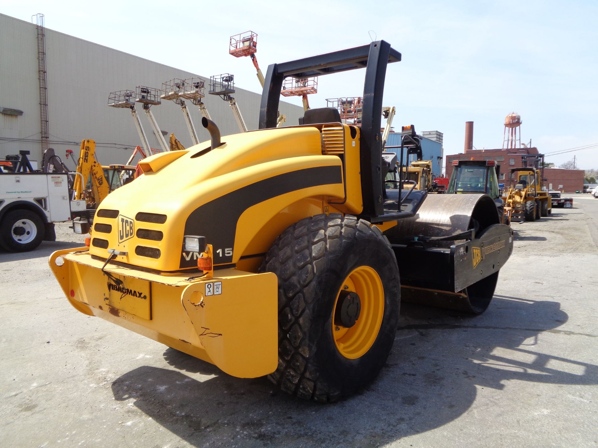 NEW JCB VM115 Single Smooth Drum Vibrating Roller Compactor - Image 22 of 45