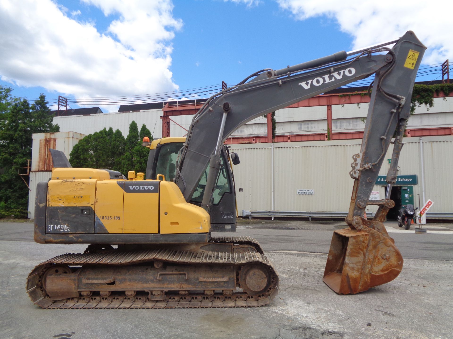 2013 Volvo EC140DL Excavator