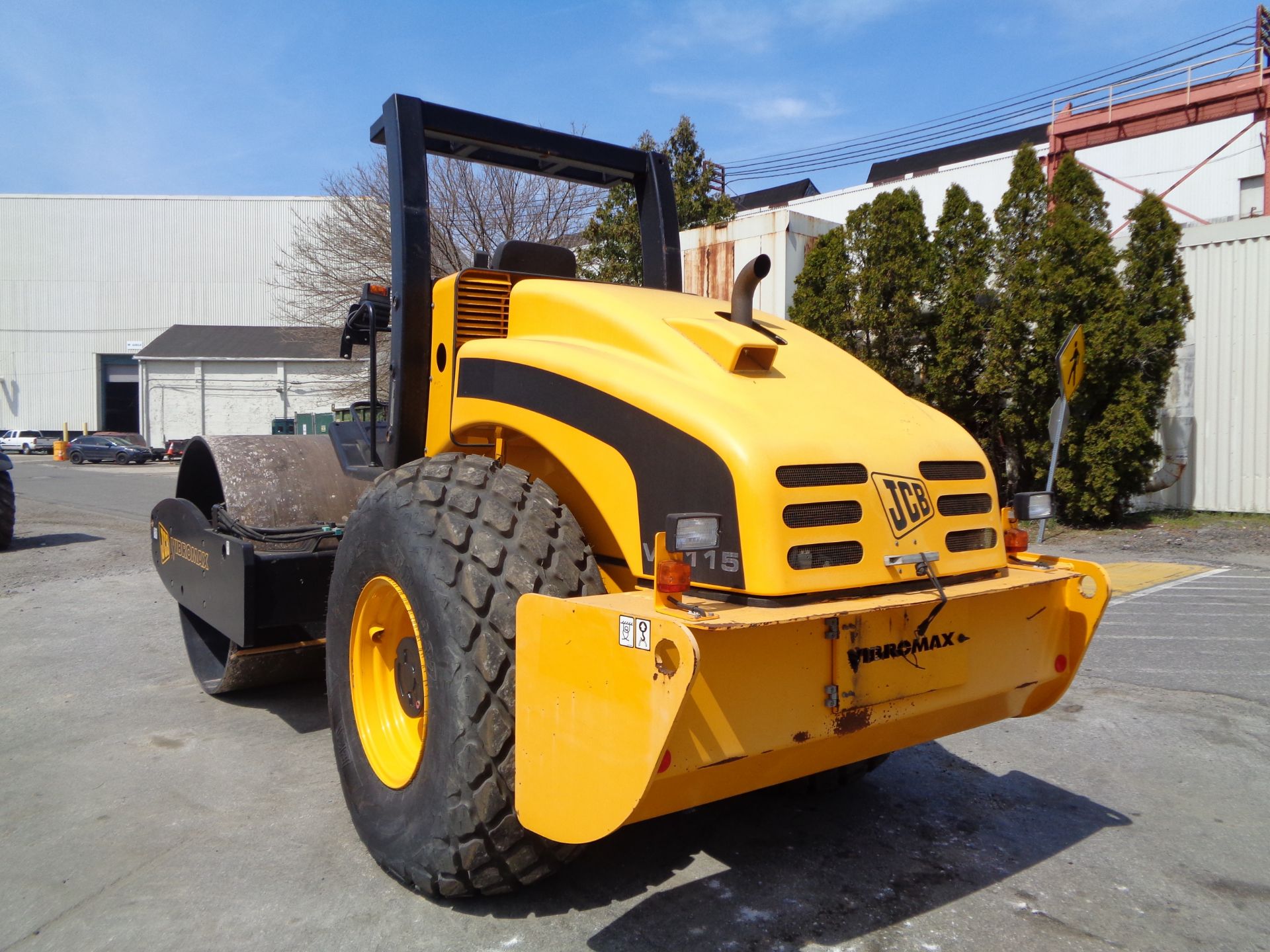 NEW JCB VM115 Single Smooth Drum Vibrating Roller Compactor - Image 10 of 45