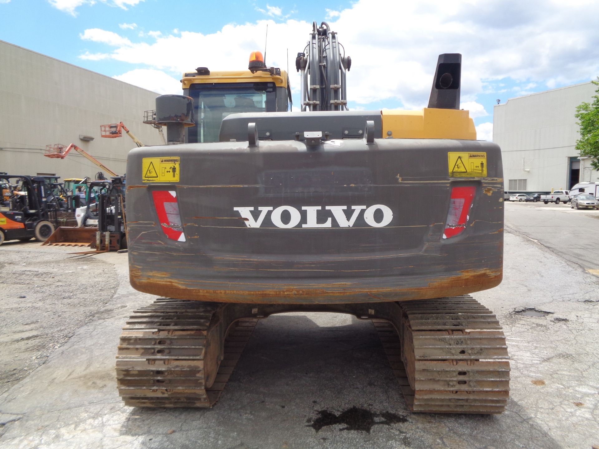 2013 Volvo EC140DL Excavator - Image 18 of 26