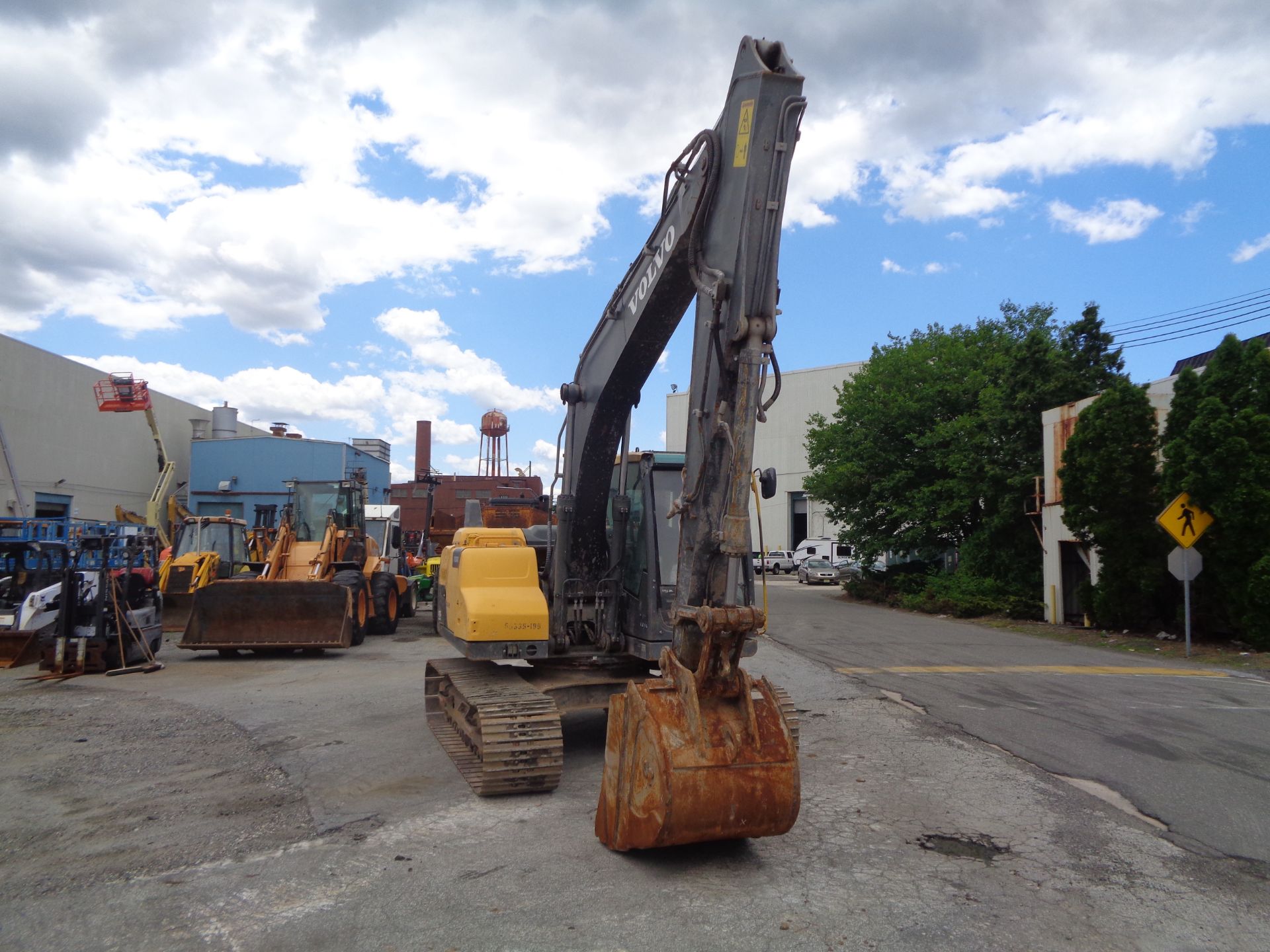 2013 Volvo EC140DL Excavator - Image 14 of 26