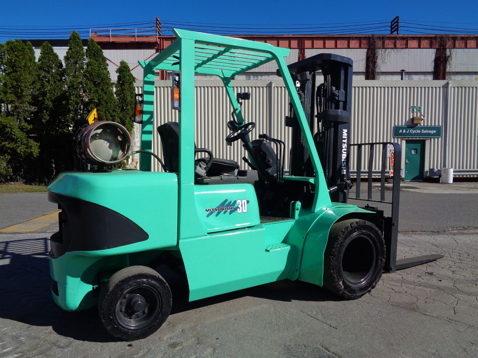 Mitsubishi FG30K 6,000lbs Forklift - Image 6 of 16