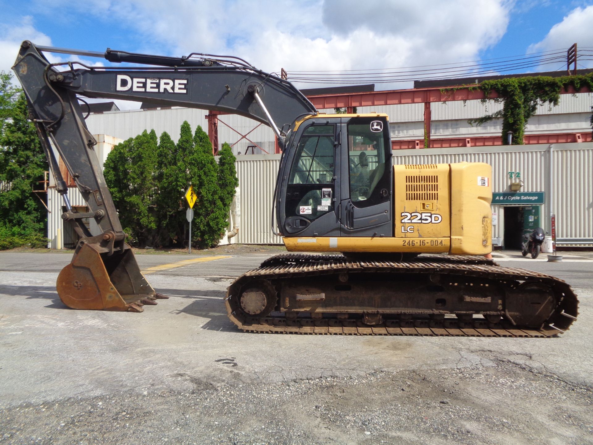 2012 John Deere 225D Excavator