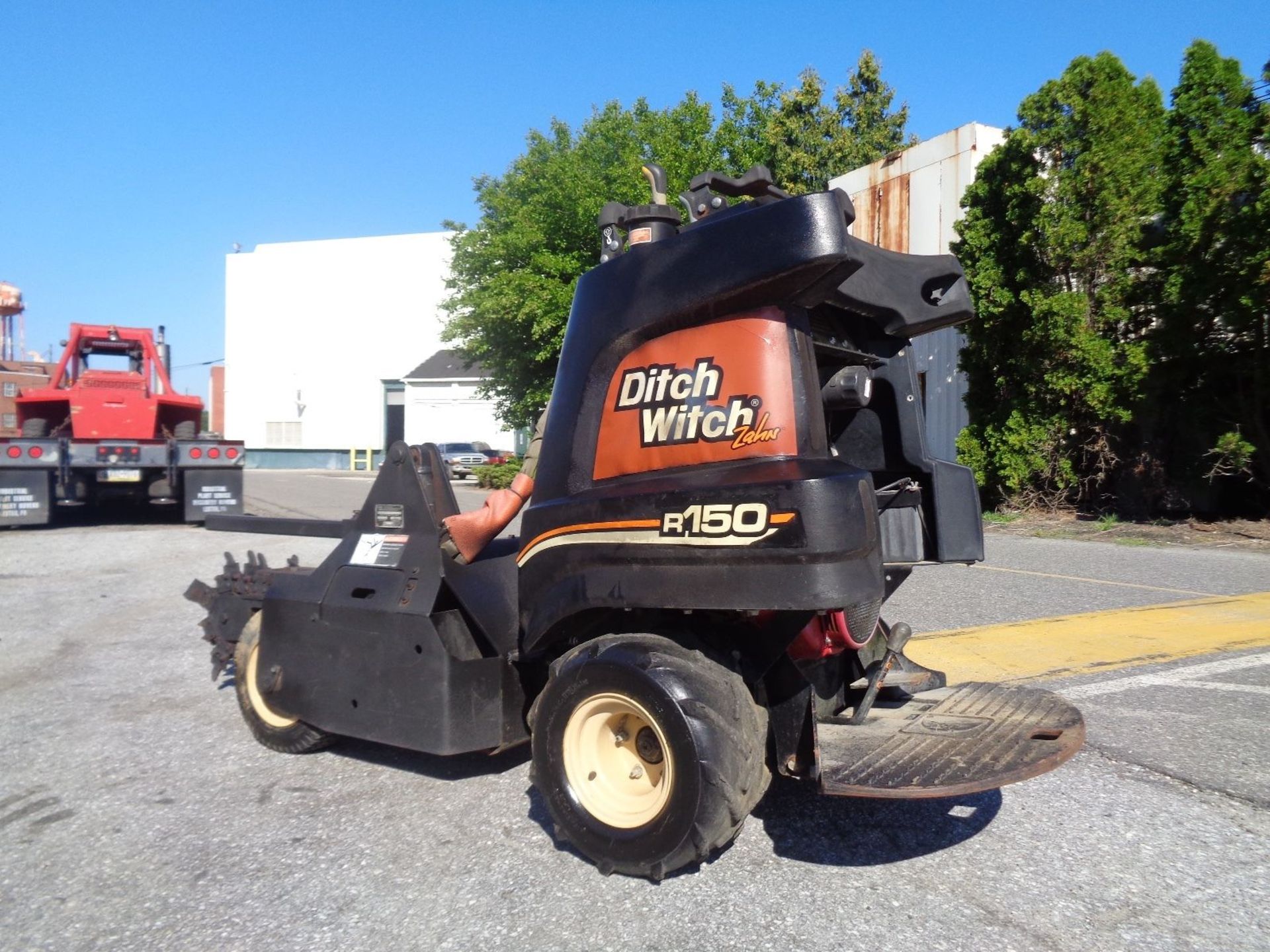 Ditch Witch R150 Trencher - Image 8 of 11