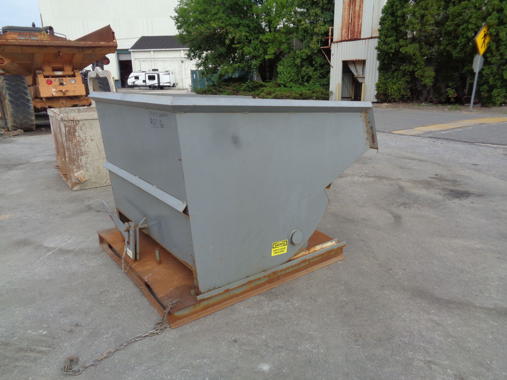 Tilting Dumpster - Image 5 of 7