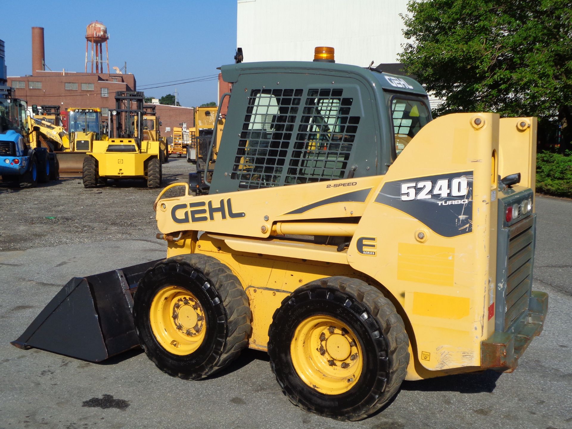 2010 GEHL 5240 Turbo Skid Steer - Image 12 of 13