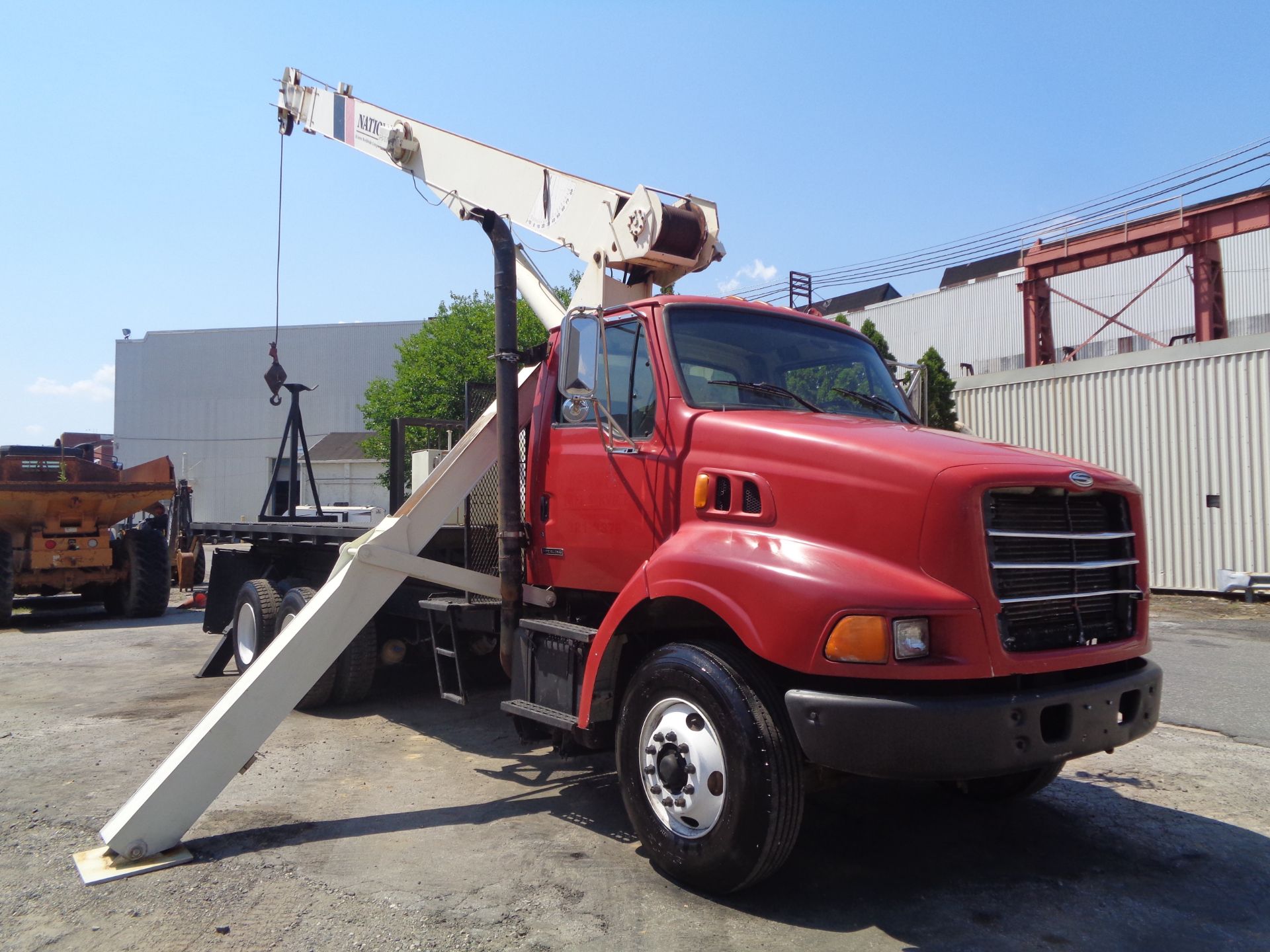 National 681C 17Ton Hydraulic Crane mounted behind cab on Sterling LT8500 T/A Flatbed Truck - Image 9 of 28