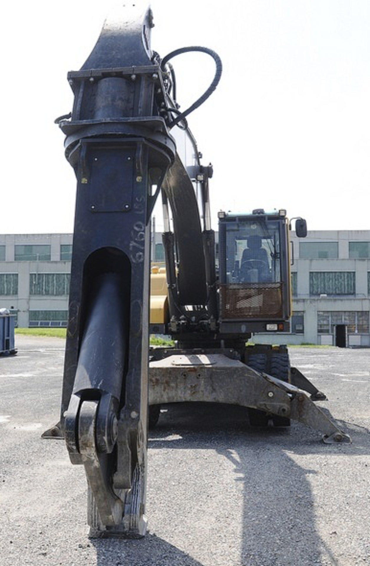 2013 Volvo EW180D Wheel Excavator with Sheer - Image 11 of 13