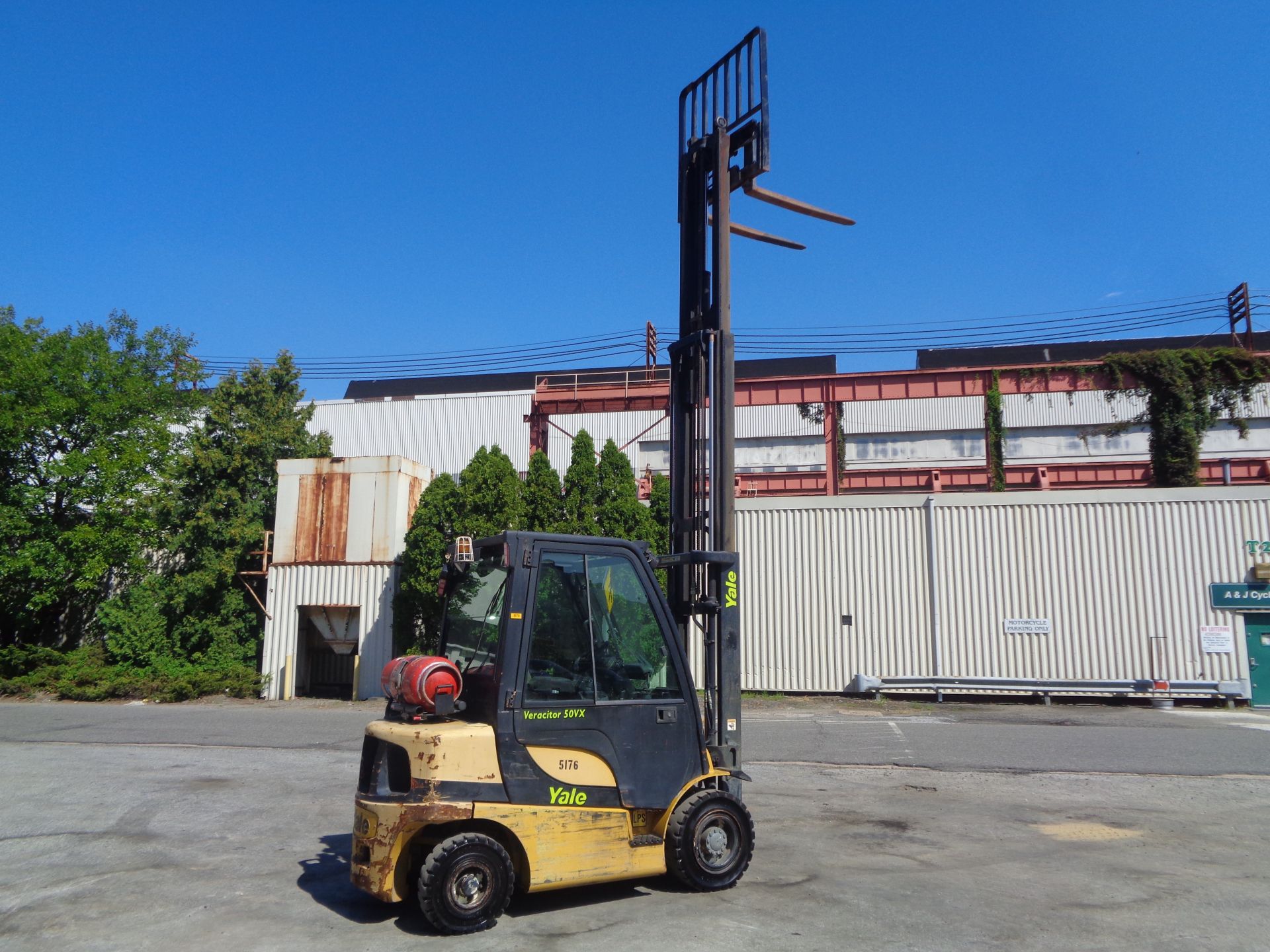 Yale GLP050 5,000lbs Forklift - Image 14 of 18