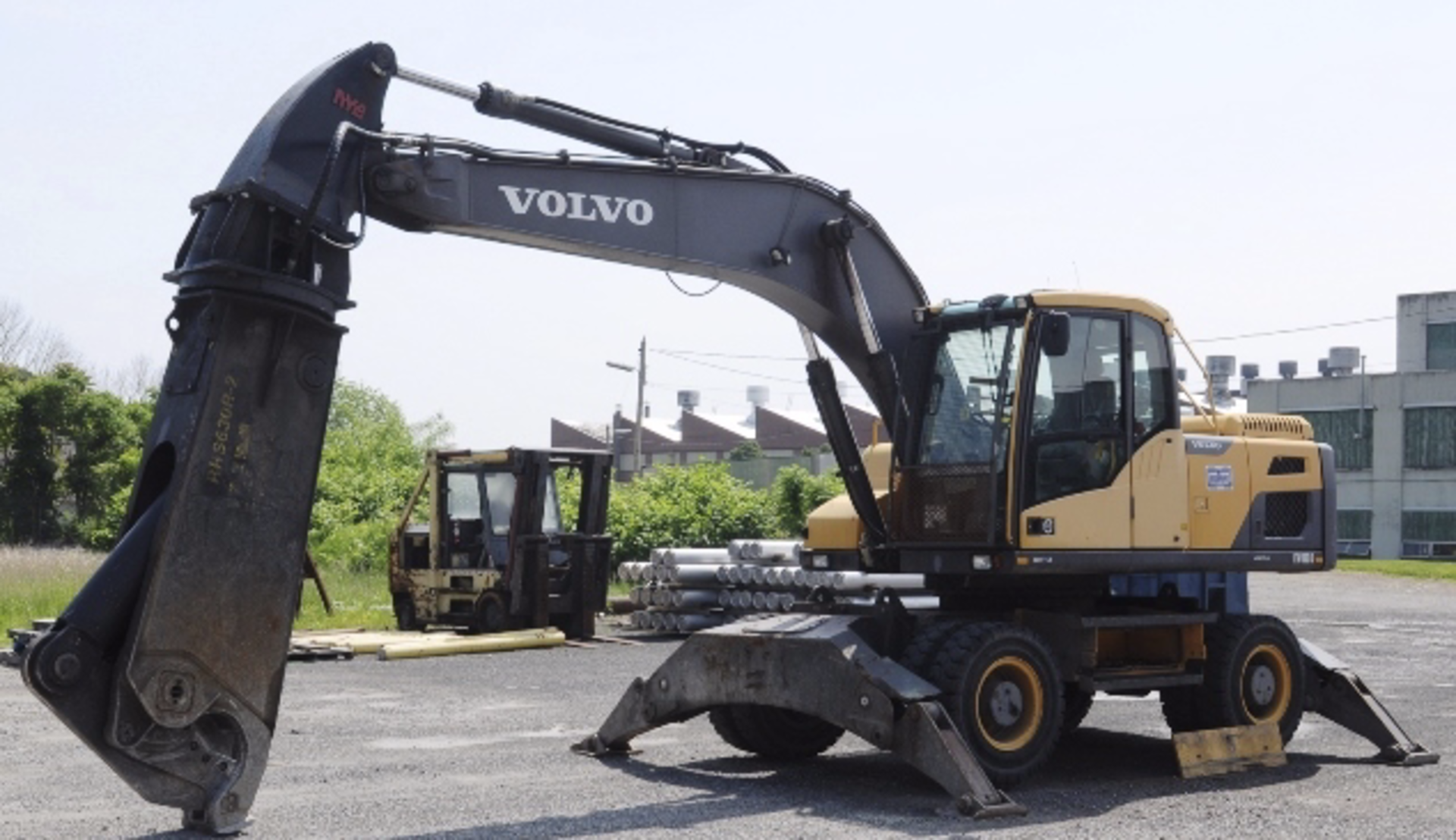 2013 Volvo EW180D Wheel Excavator with Sheer