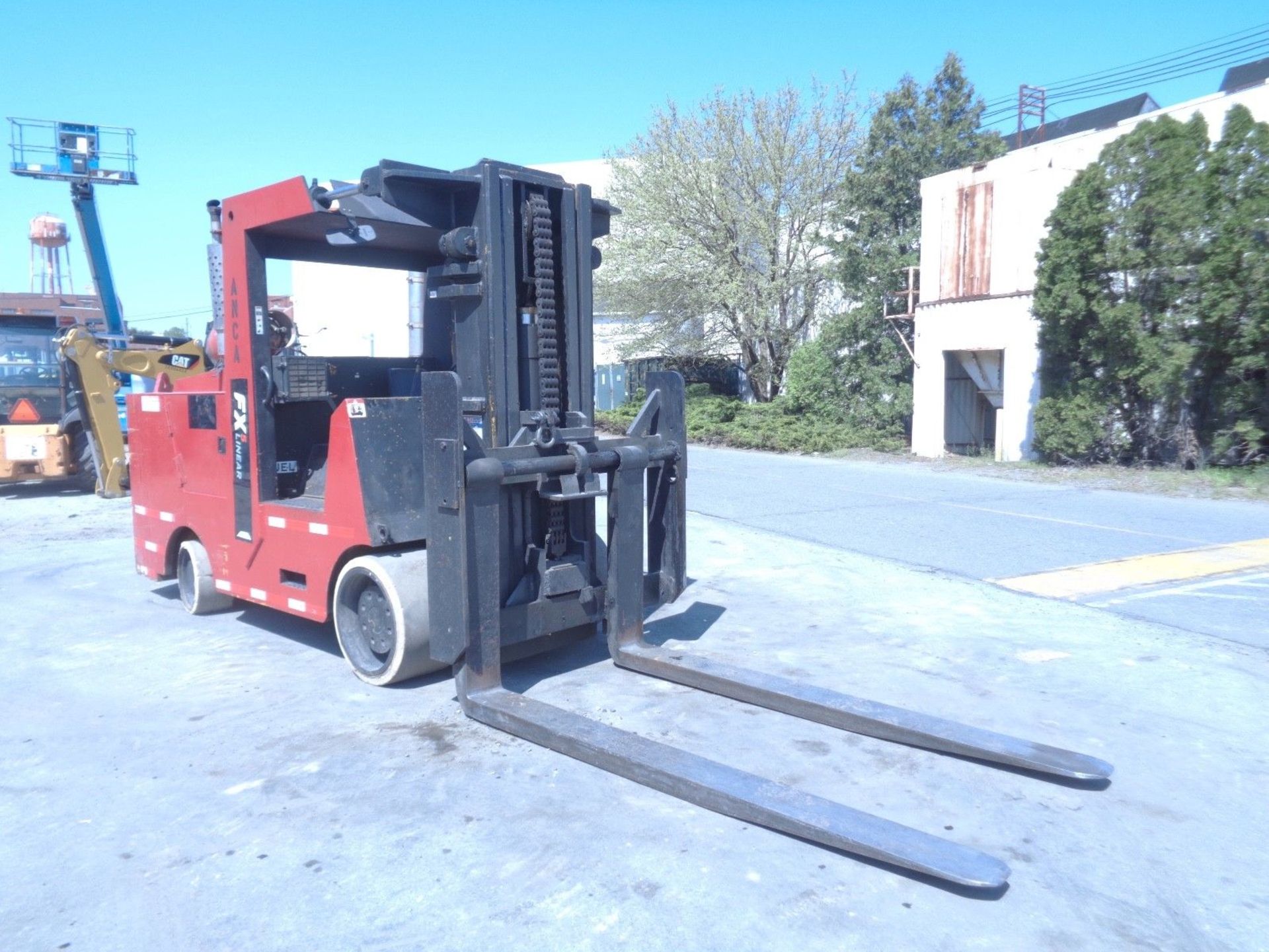 Apache F30004 30,000lbs Forklift - Image 3 of 11