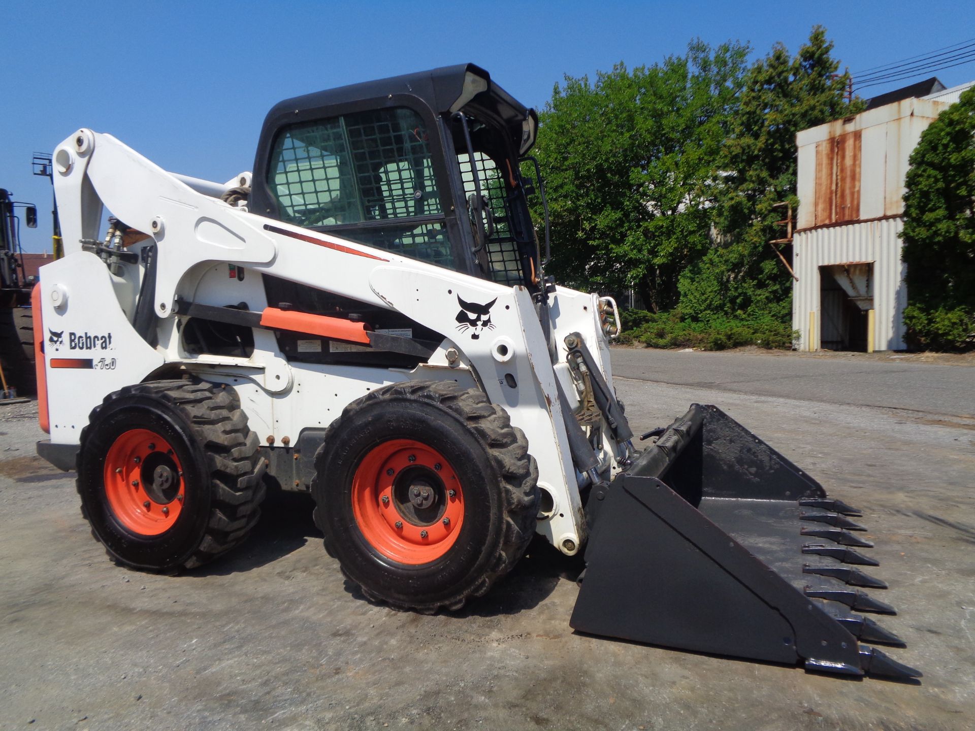 2011 Bobcat S750 Skid Steer - Image 3 of 15