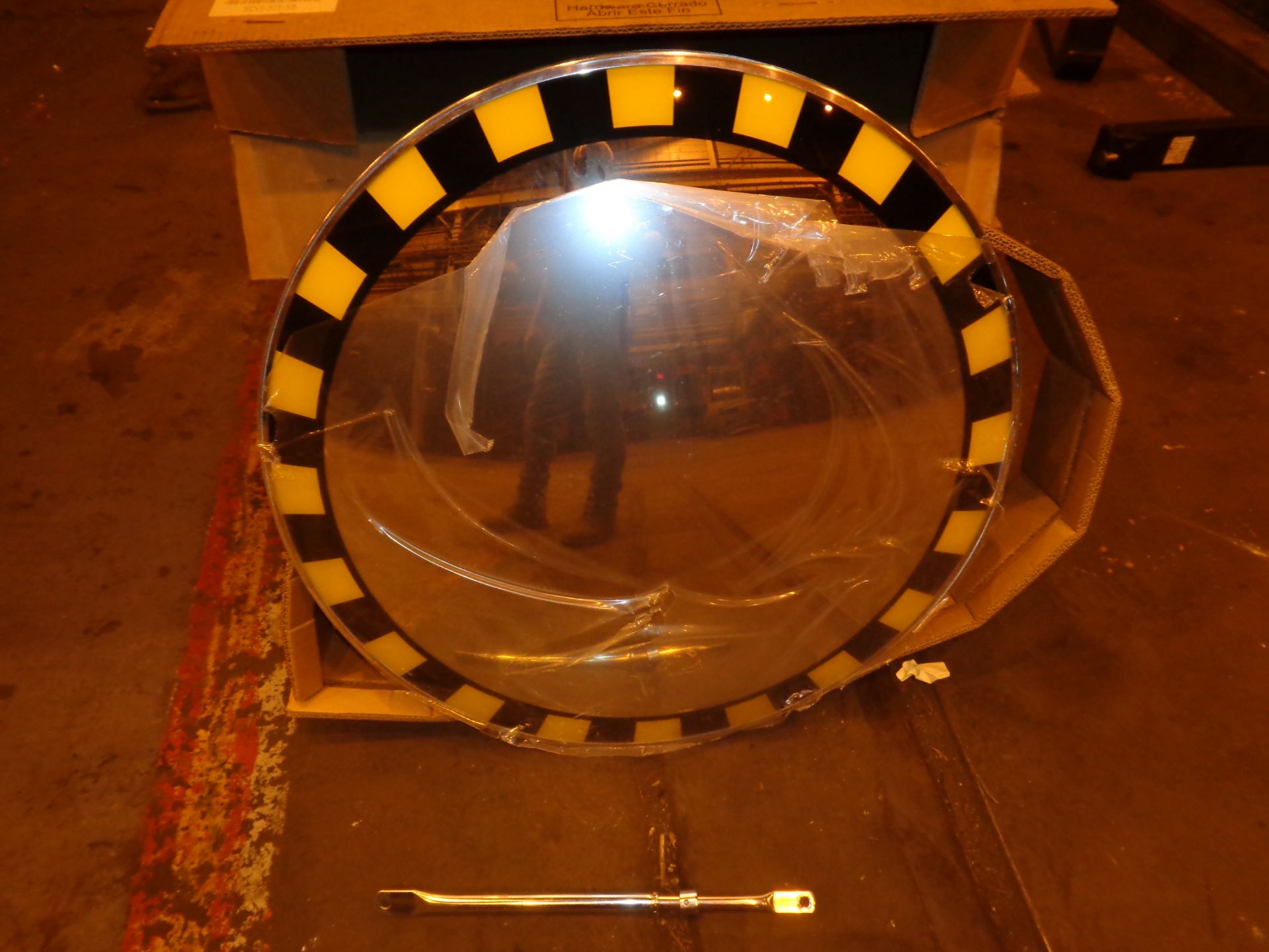 Lot of 4 Convex 30” Mirrors - Image 4 of 9