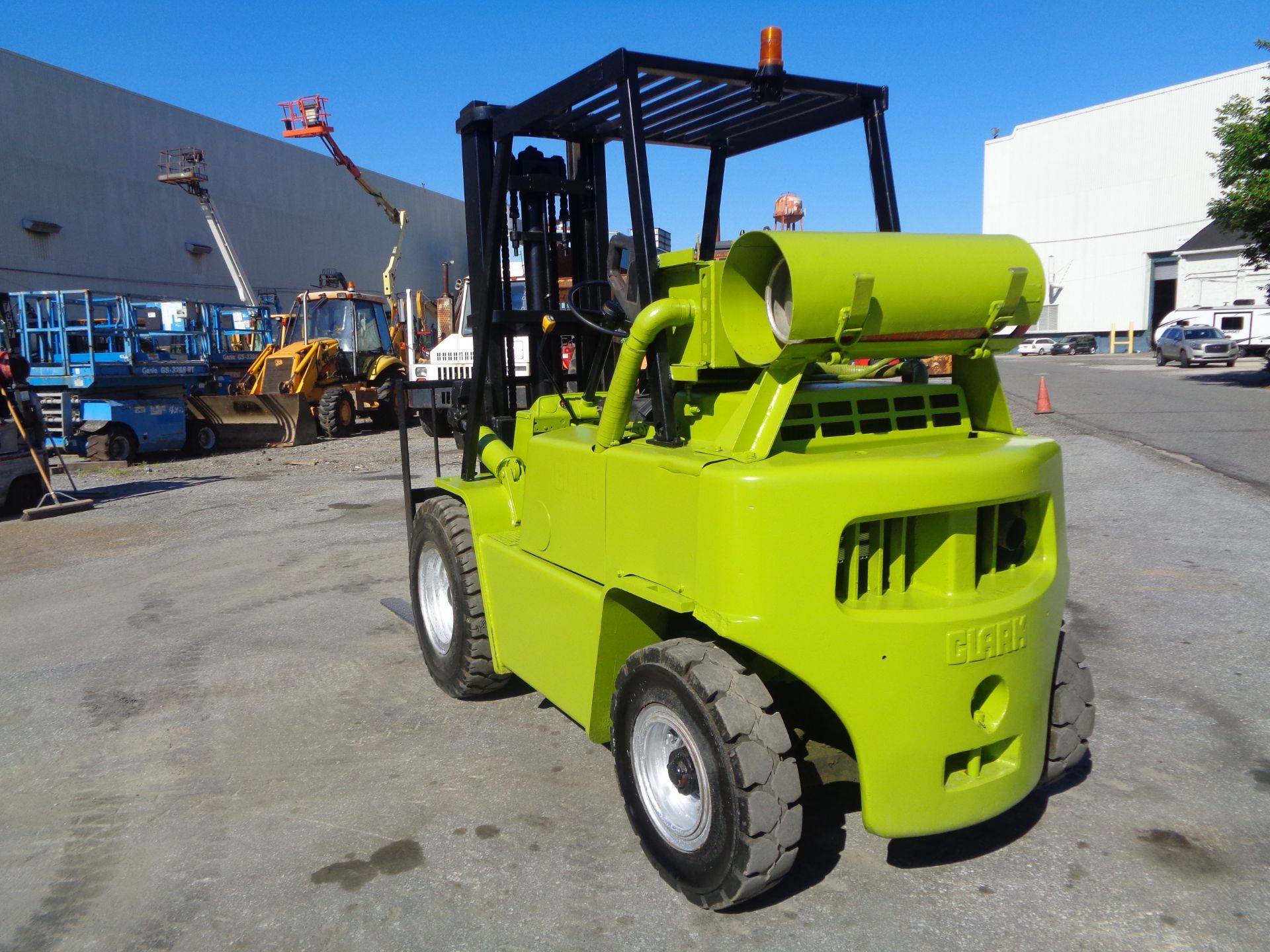 Clark C500-Y60 6,000lbs Forklift - Image 13 of 17