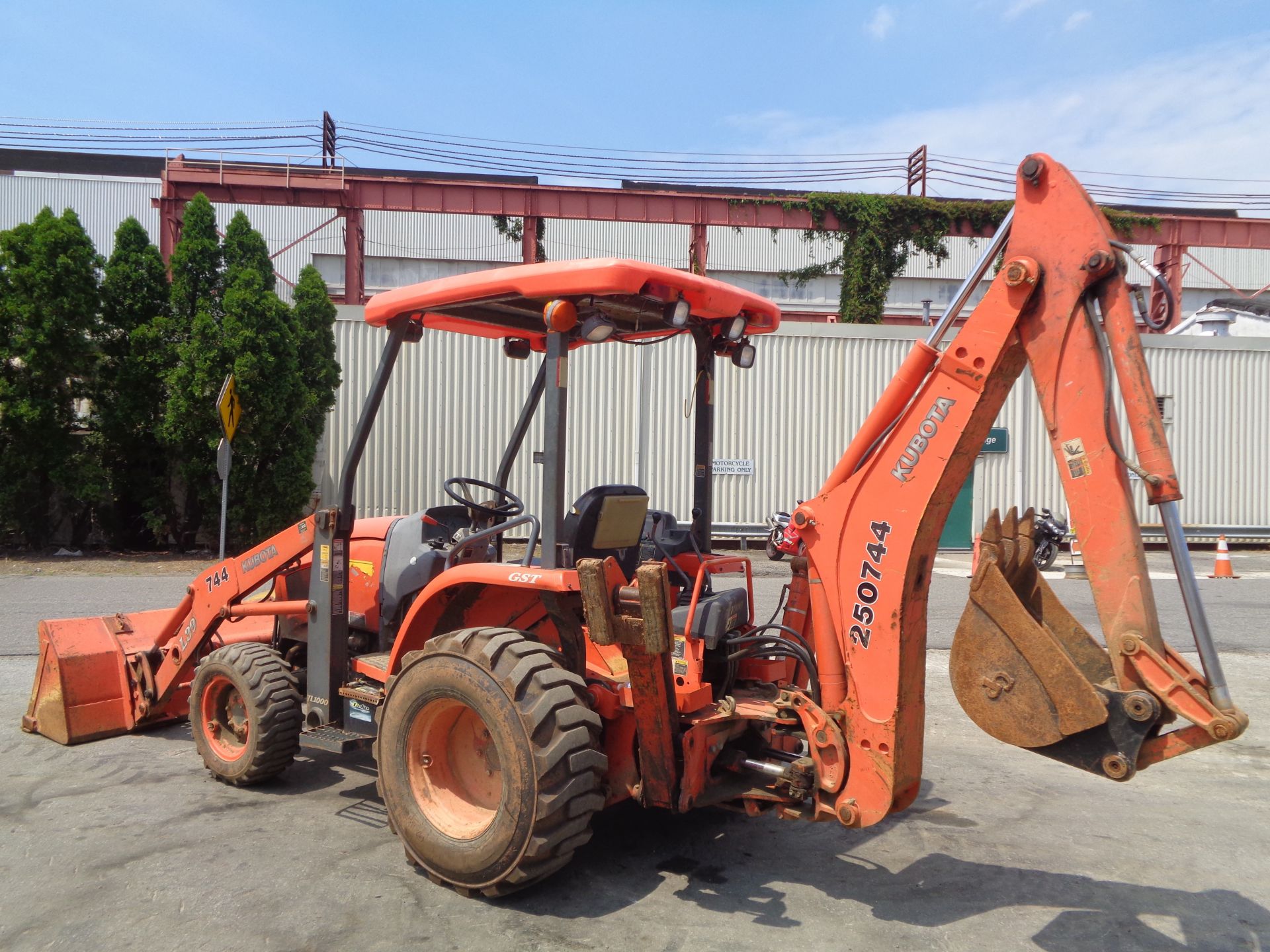 Kubota L39 Backhoe - Image 16 of 21