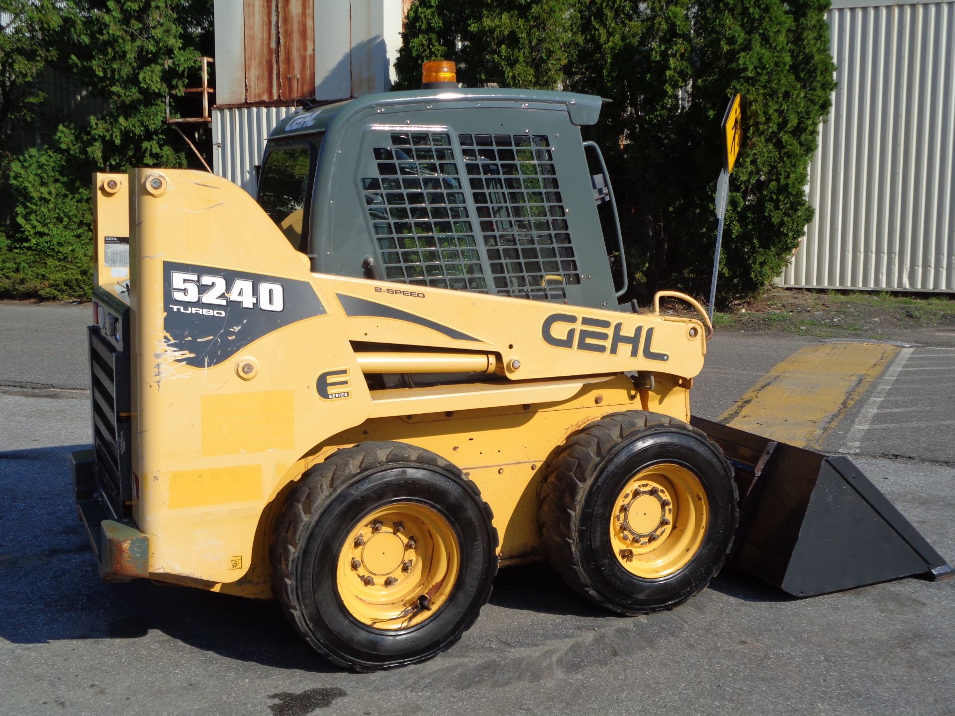 2010 GEHL 5240 Turbo Skid Steer - Image 6 of 13