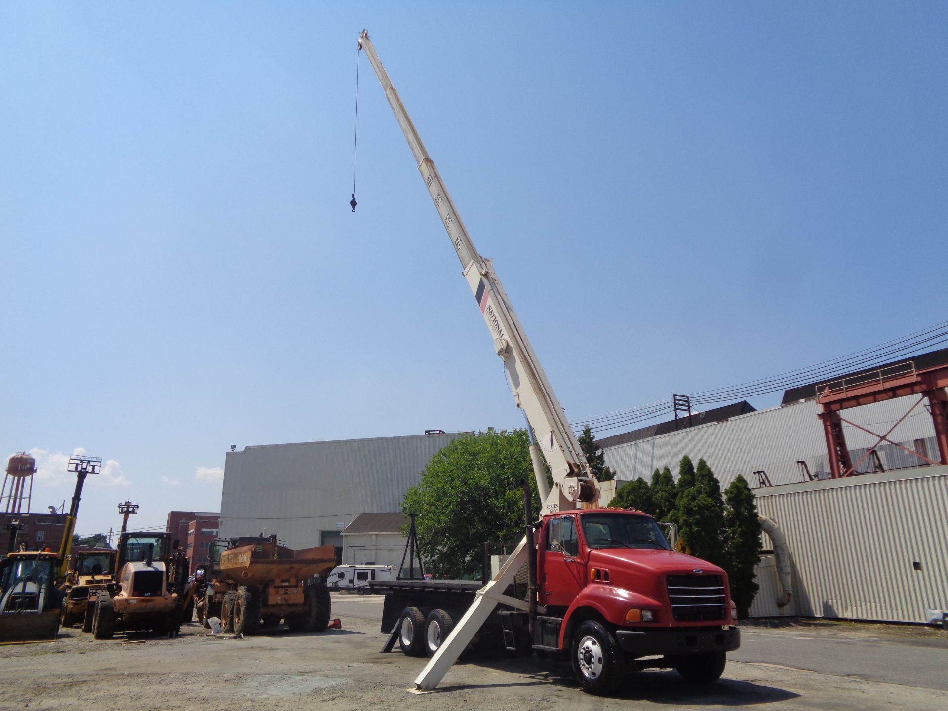 National 681C 17Ton Hydraulic Crane mounted behind cab on Sterling LT8500 T/A Flatbed Truck - Image 3 of 28