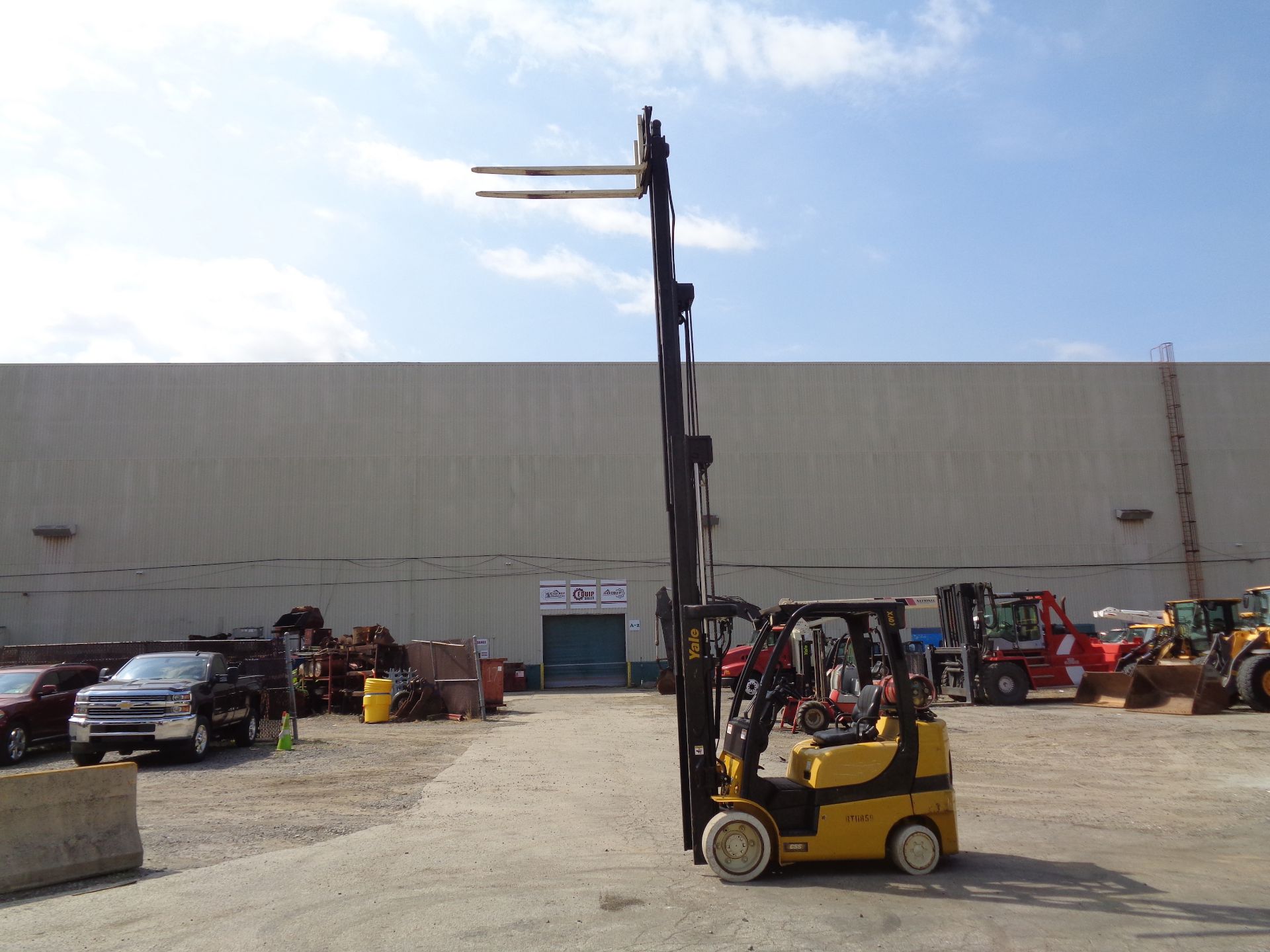 2012 Yale GLC060 6,000lbs Forklift - Quad mast - Image 10 of 16