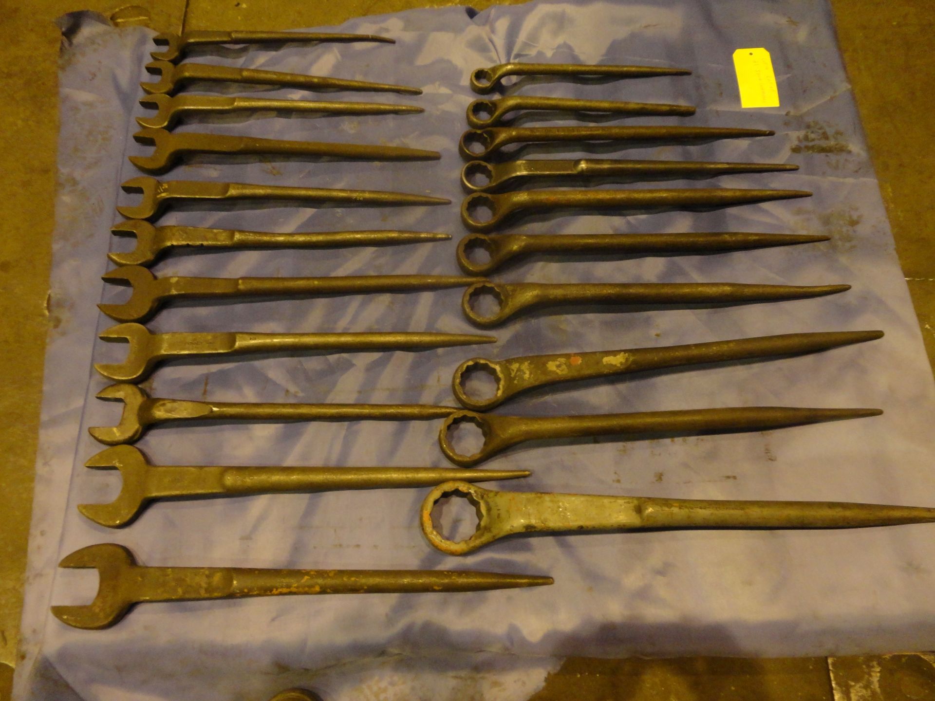 Lot of 21 Spud Wrenches (16A) - Image 5 of 10