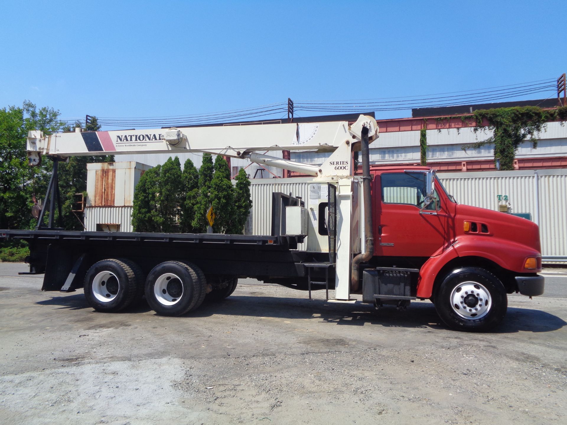 National 681C 17Ton Hydraulic Crane mounted behind cab on Sterling LT8500 T/A Flatbed Truck