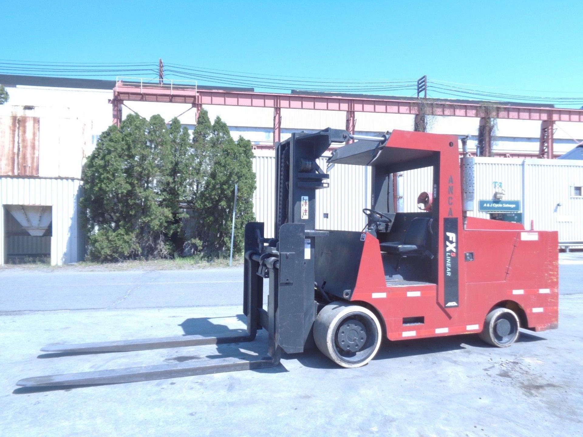 Apache F30004 30,000lbs Forklift - Image 9 of 11