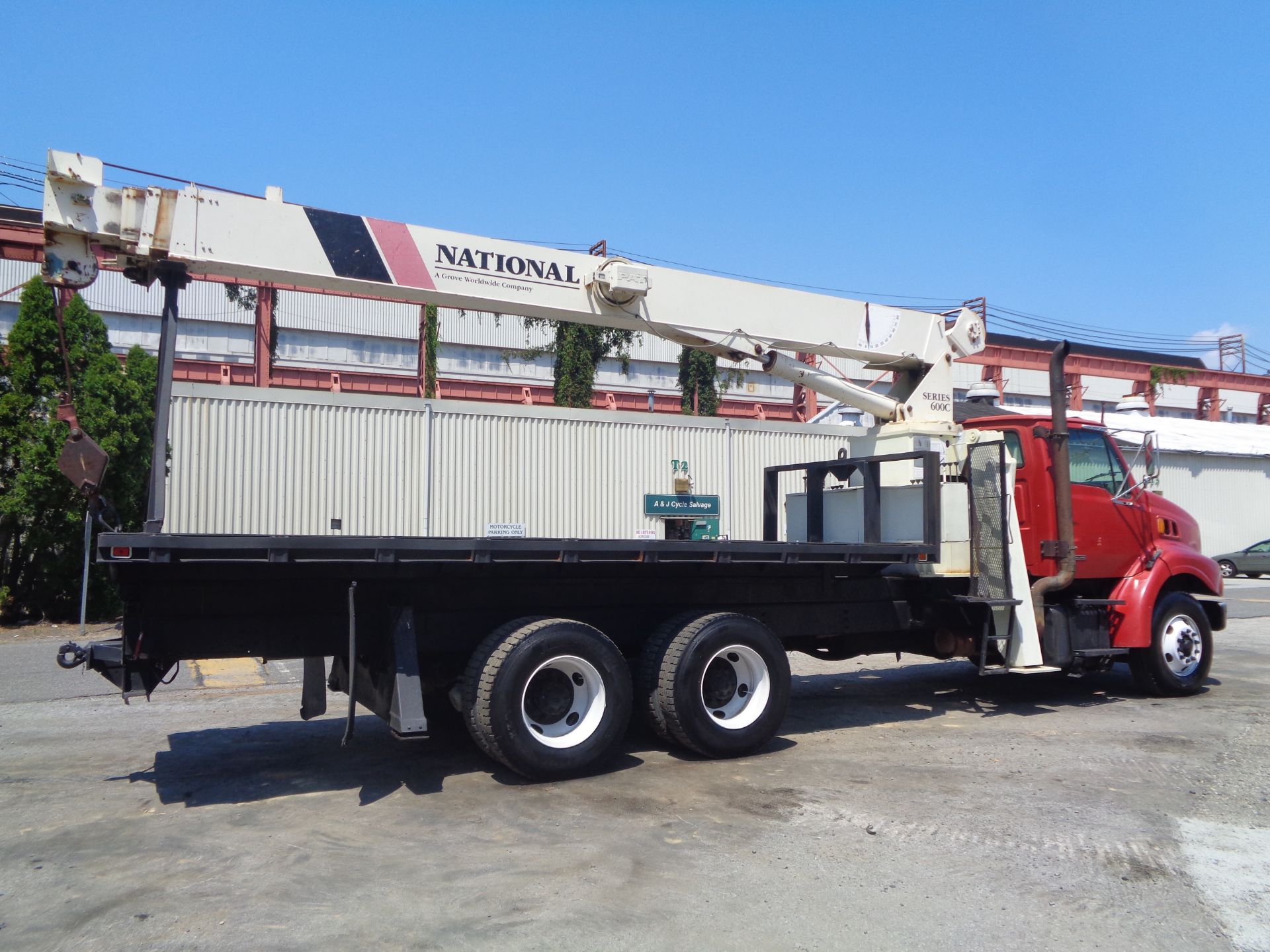 National 681C 17Ton Hydraulic Crane mounted behind cab on Sterling LT8500 T/A Flatbed Truck - Image 2 of 28