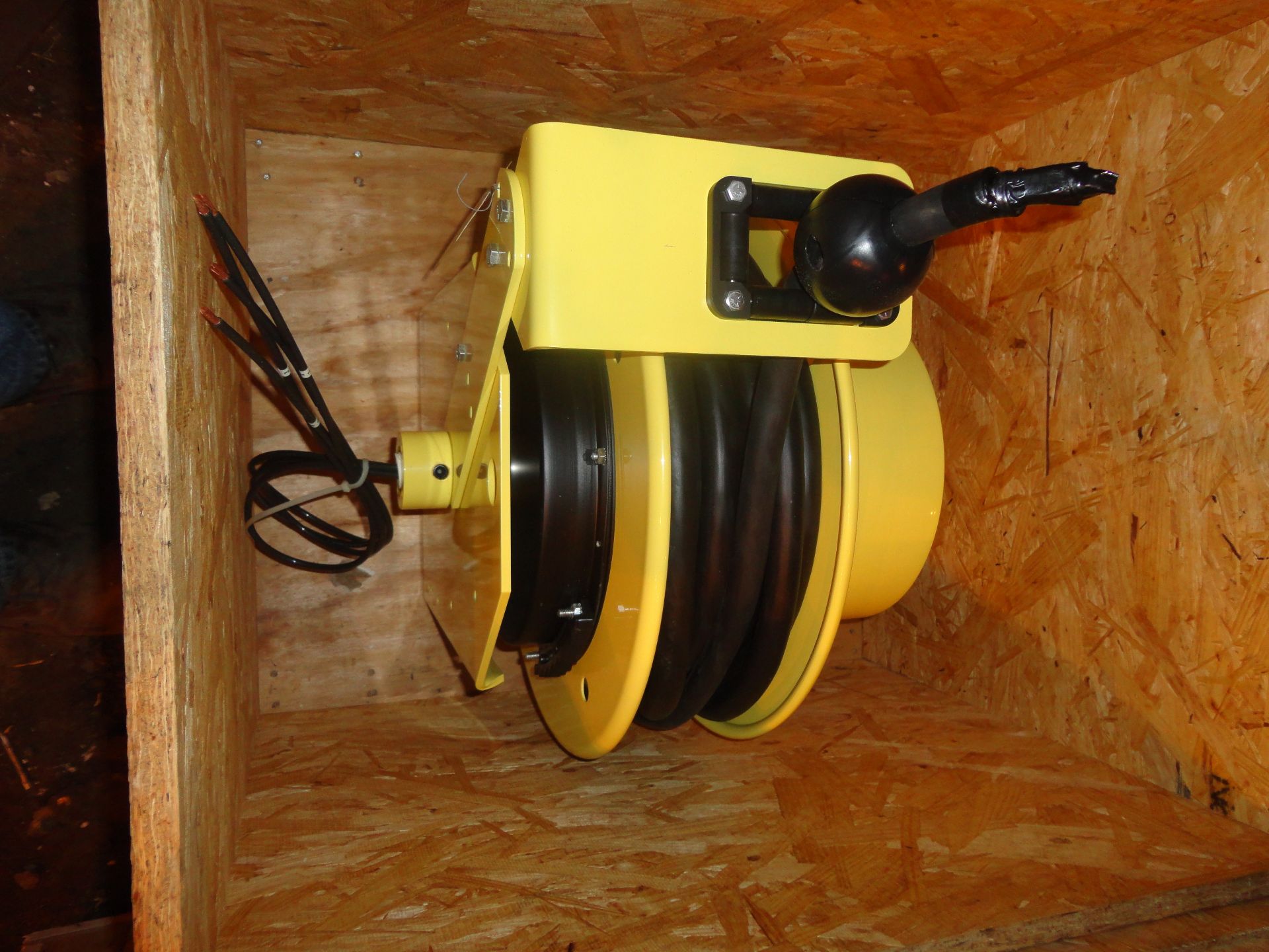 New Still in Box 4 Wire Cord Reel - Image 3 of 7