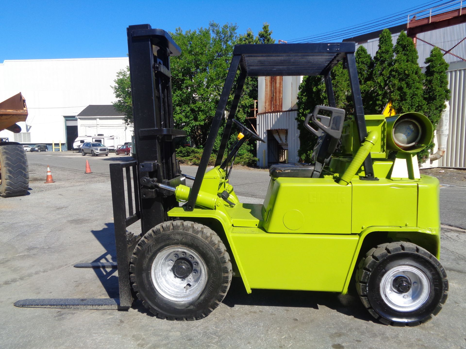 Clark C500-Y60 6,000lbs Forklift - Image 15 of 17