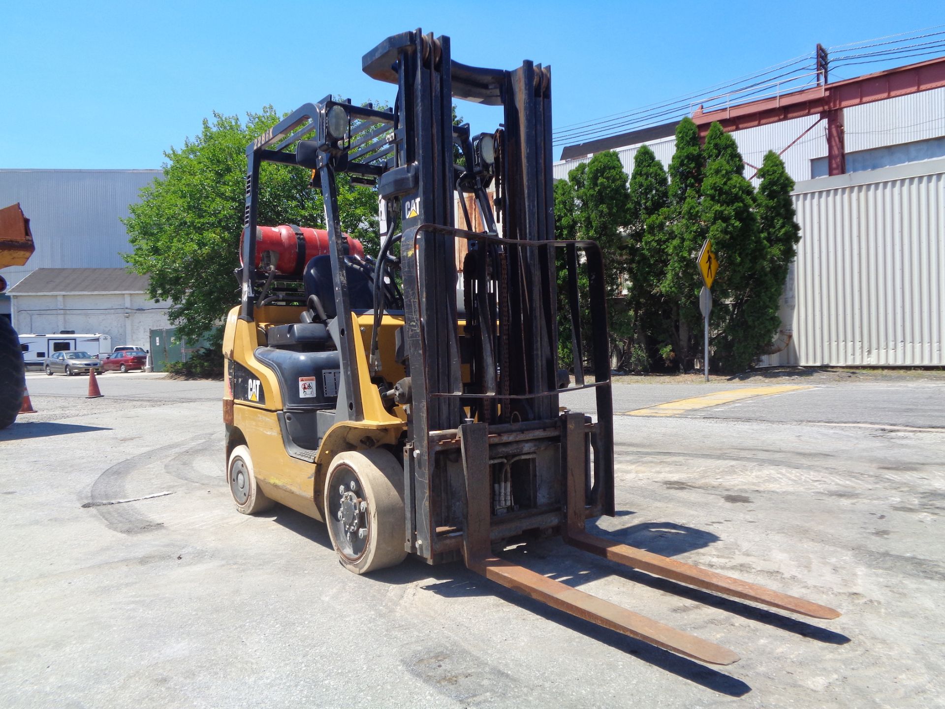 2013 Caterpillar 2C5000 5,000lbs Forklift - Image 11 of 15