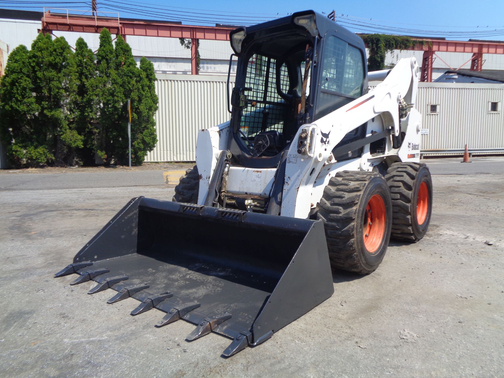 2011 Bobcat S750 Skid Steer - Image 9 of 15