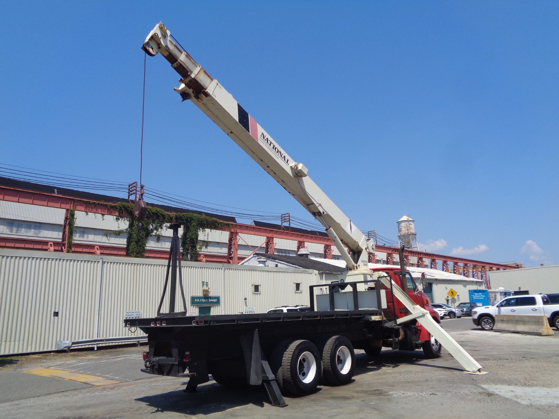 National 681C 17Ton Hydraulic Crane mounted behind cab on Sterling LT8500 T/A Flatbed Truck - Image 11 of 28