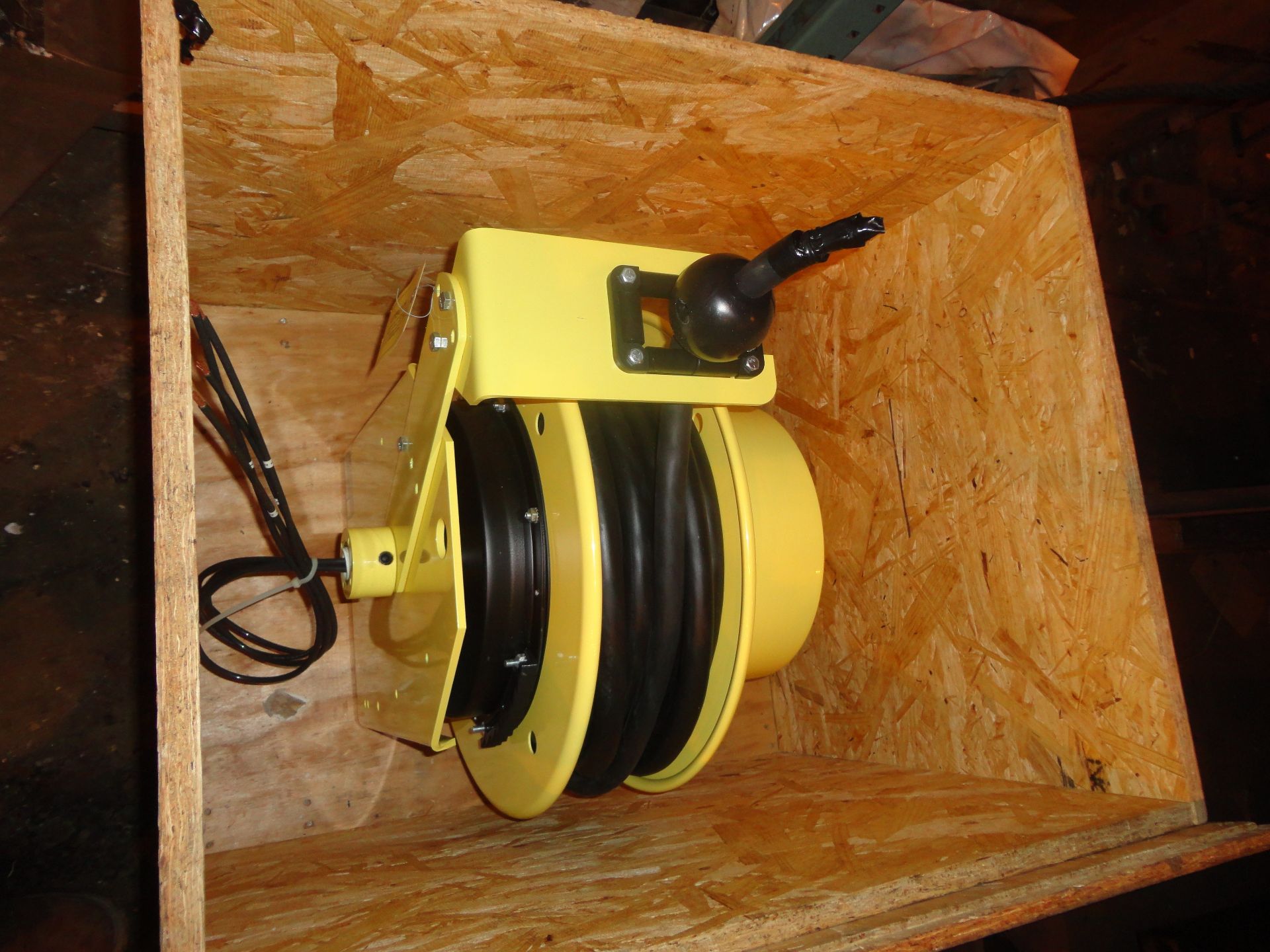 New Still in Box 4 Wire Cord Reel - Image 5 of 7