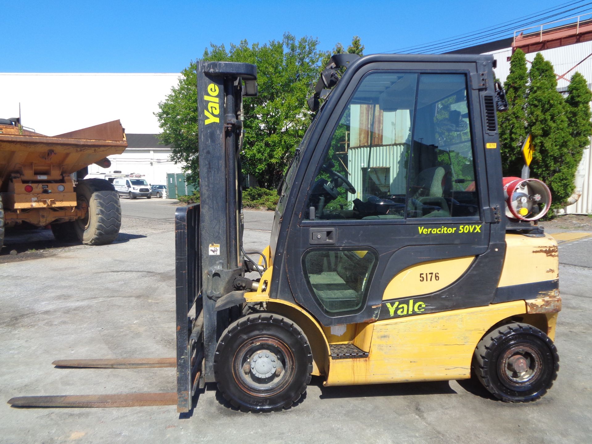 Yale GLP050 5,000lbs Forklift - Image 2 of 18