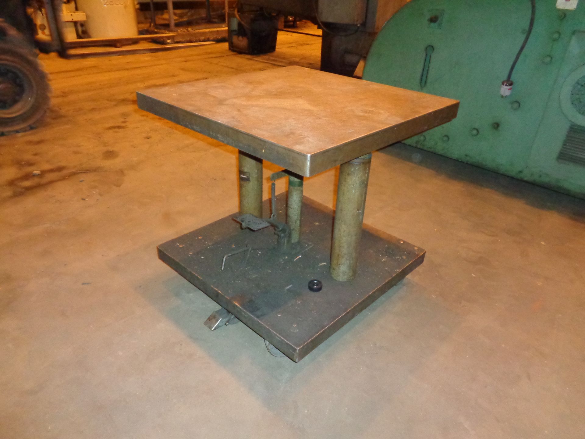 Lexco 30” Die Lift Table - Image 3 of 5