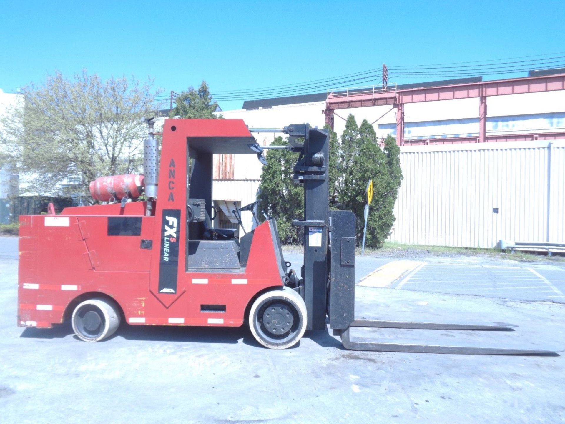 Apache F30004 30,000lbs Forklift - Image 2 of 11