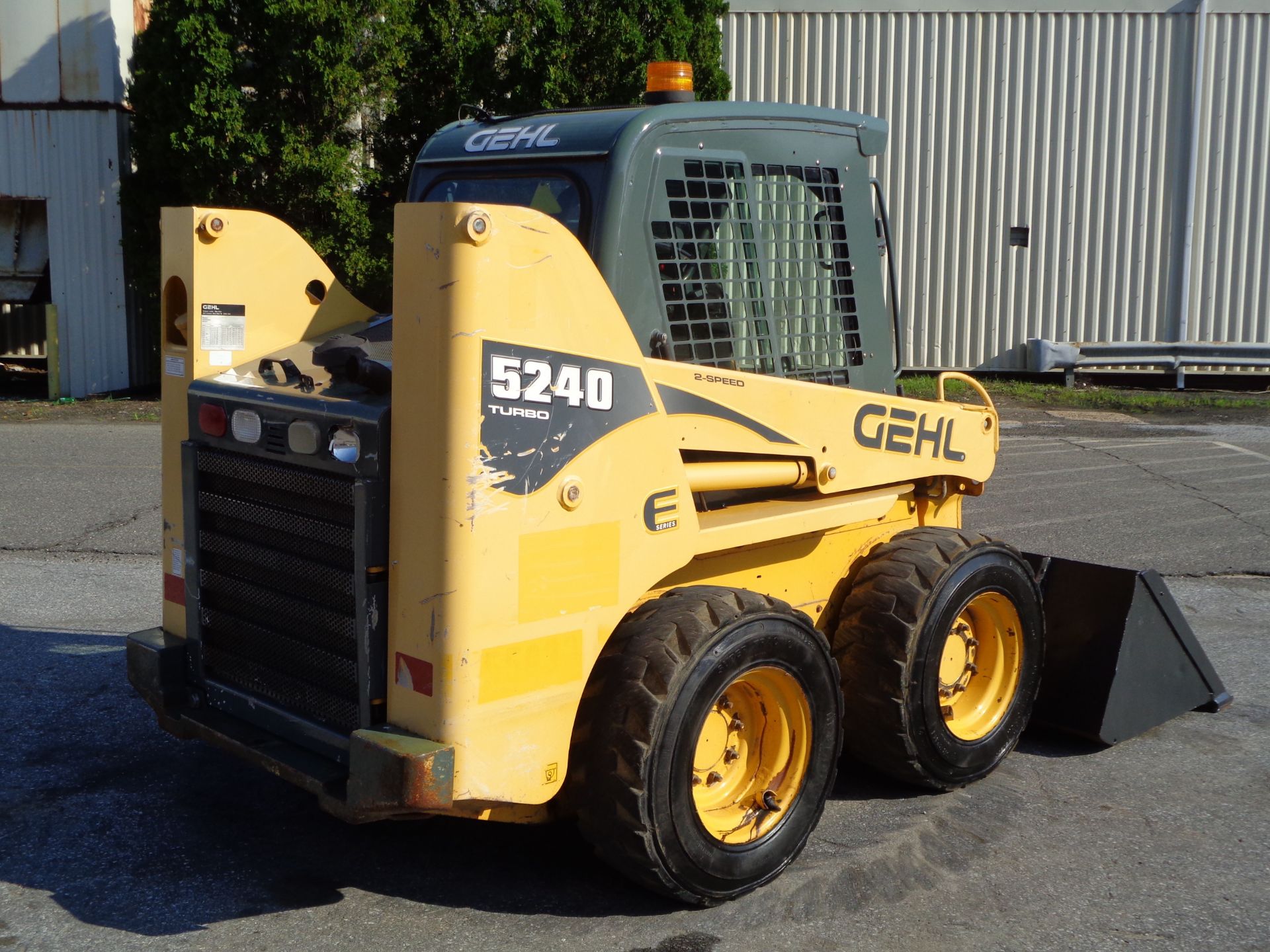 2010 GEHL 5240 Turbo Skid Steer - Image 5 of 13