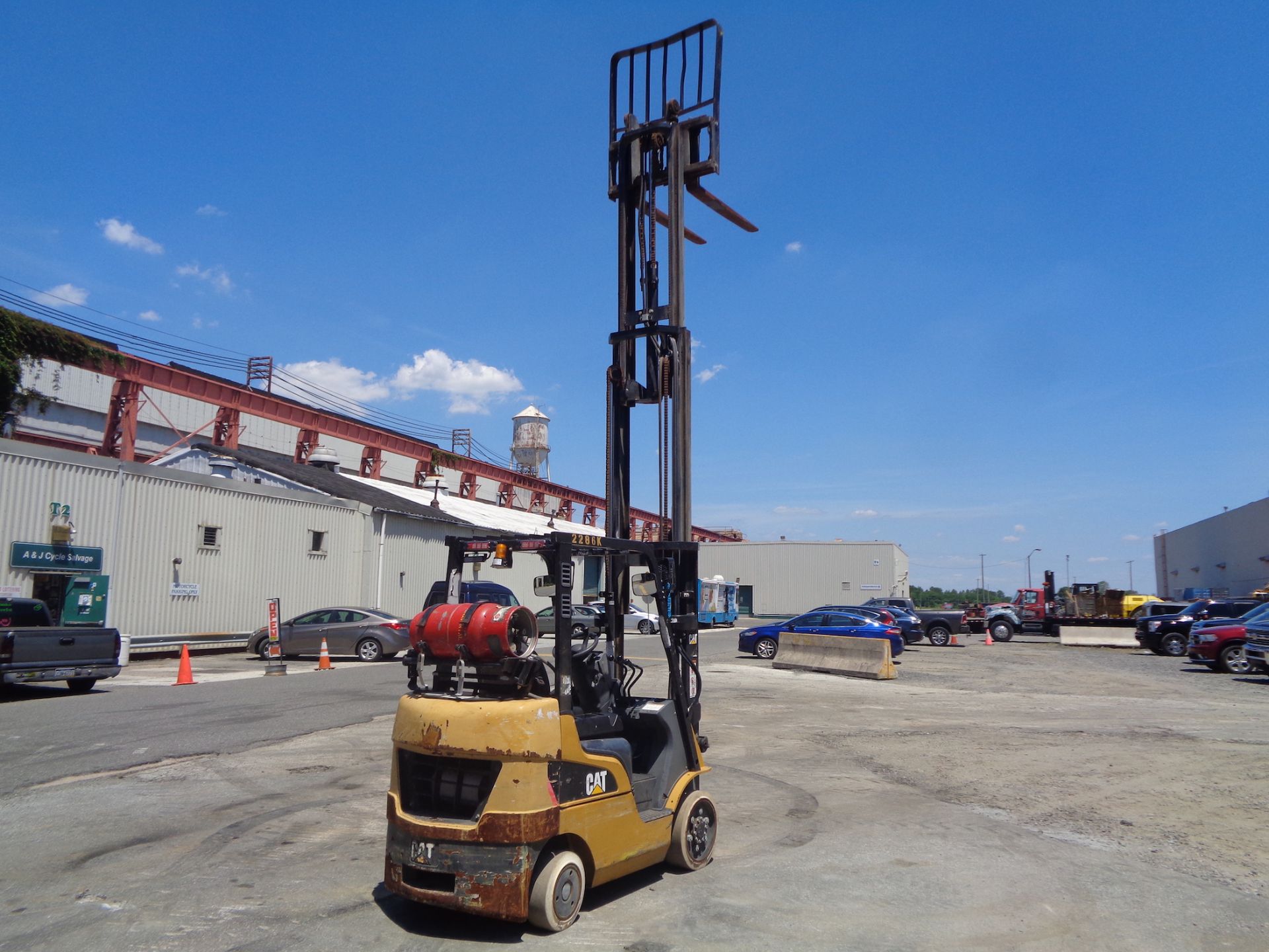 2013 Caterpillar 2C5000 5,000lbs Forklift - Image 10 of 15