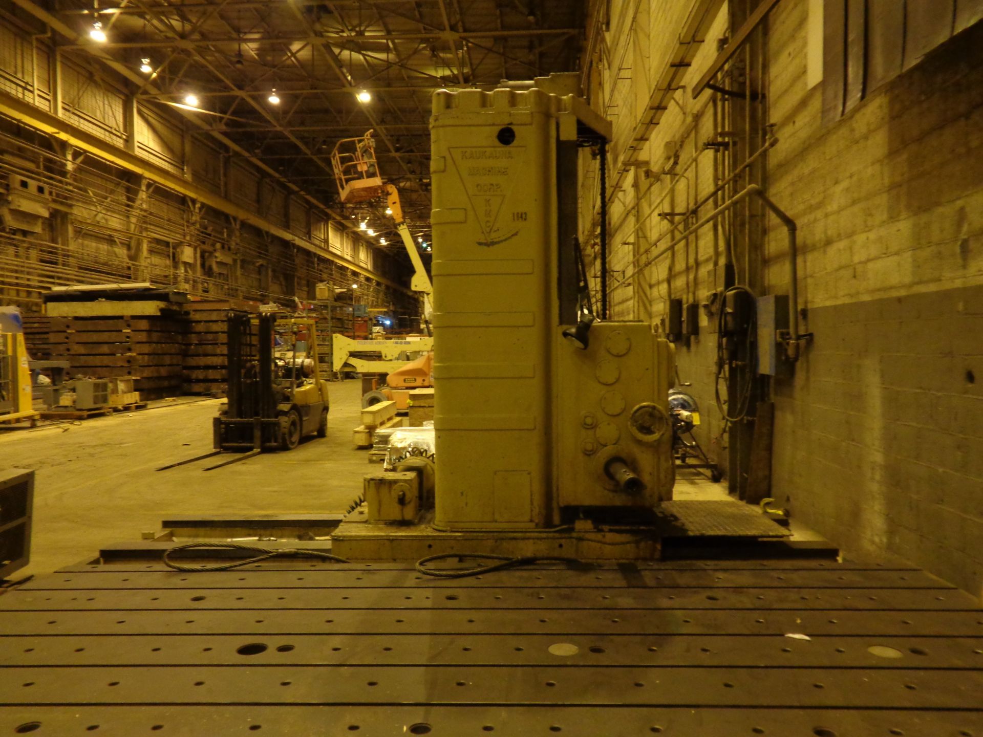 Kaukauna Floor Type Horizontal Boring Mill Milling Machine - Image 11 of 23
