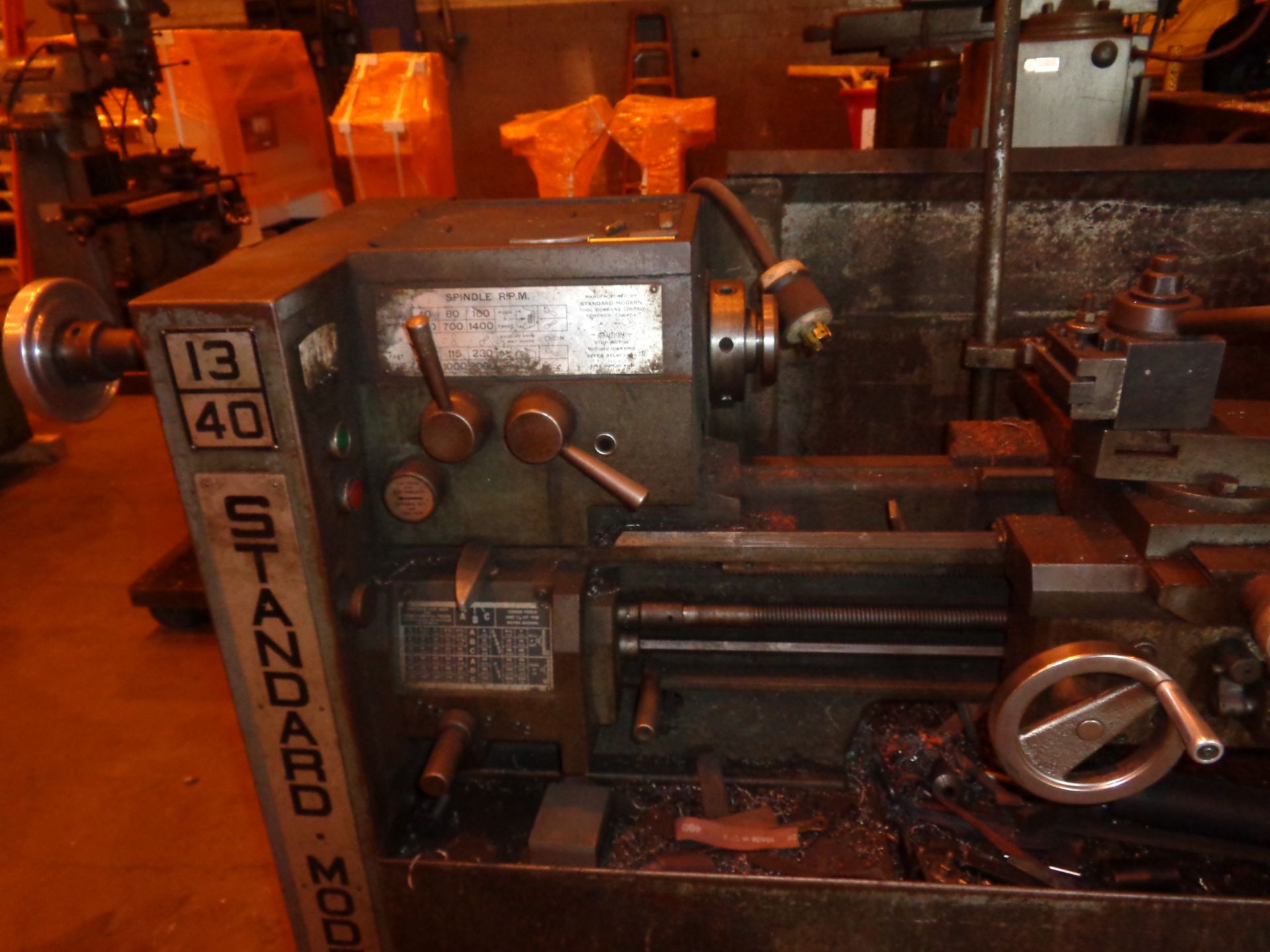 Standard Modern 13” x 40” Lathe - Image 4 of 7