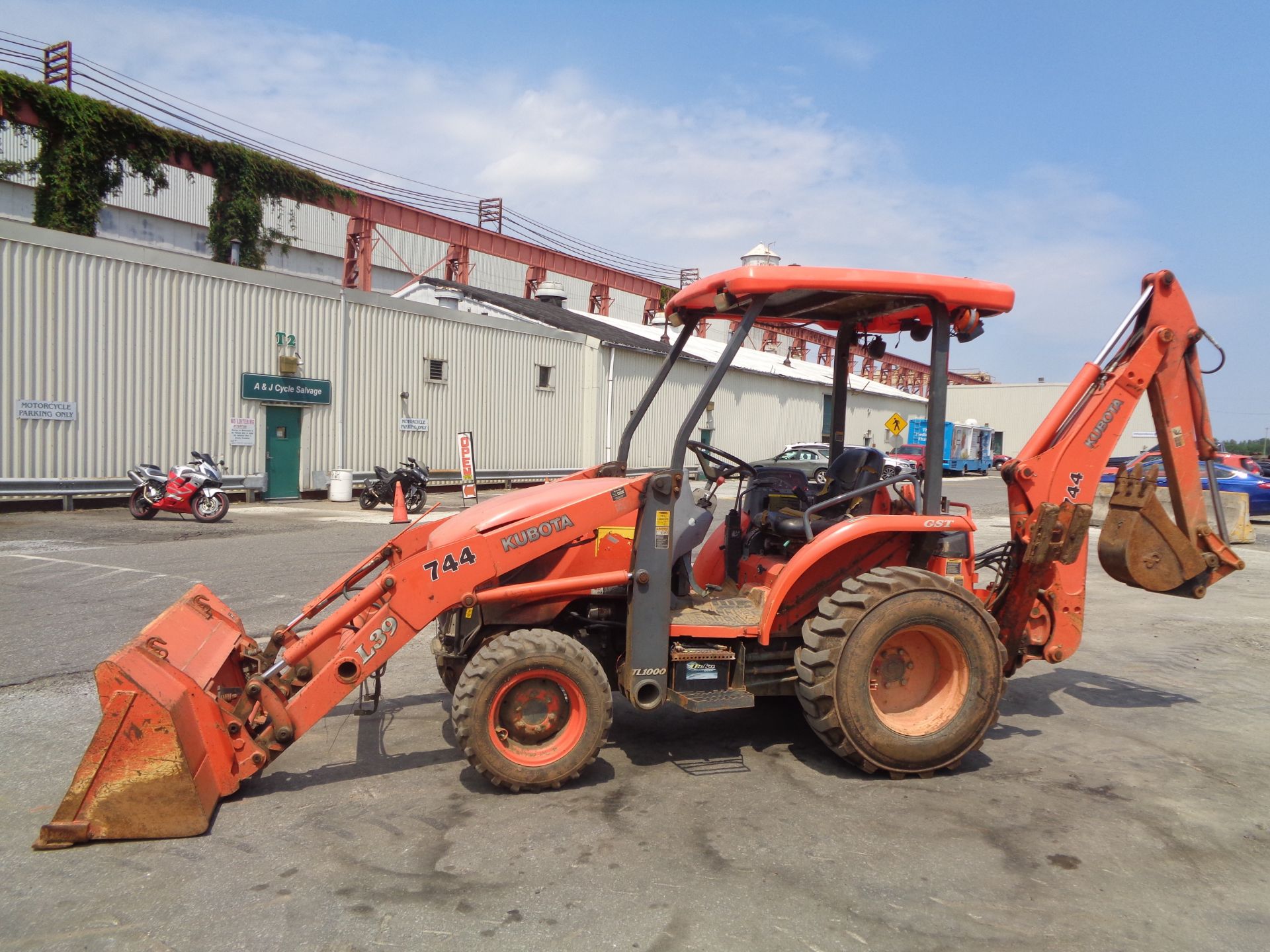 Kubota L39 Backhoe - Image 18 of 21