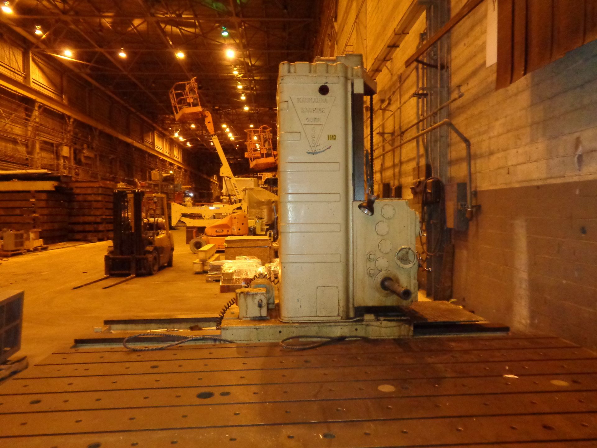 Kaukauna Floor Type Horizontal Boring Mill Milling Machine - Image 14 of 23