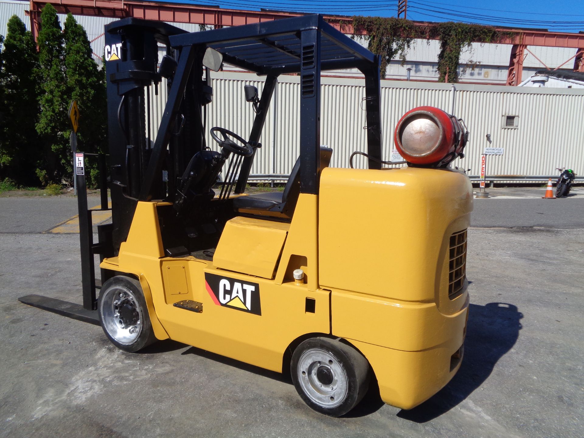 Caterpillar GC45K-SWB 10,000lbs Forklift - Image 12 of 16