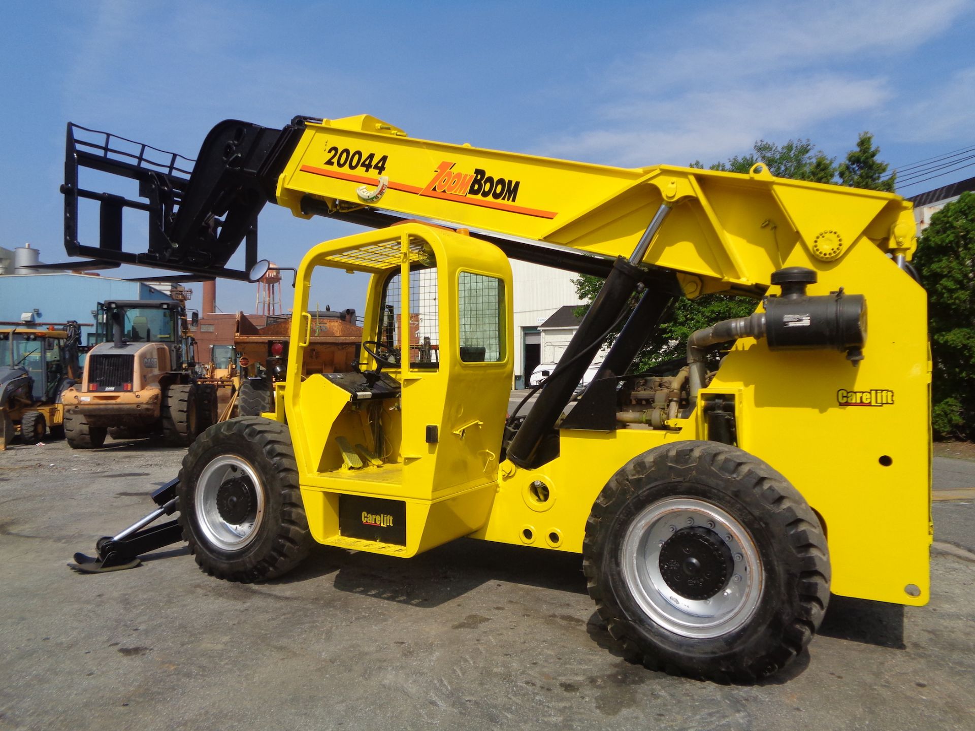 ZoomBoom Carelift ZB-20044 20,000lbs 44ft Telescopic Forklift - Image 10 of 33