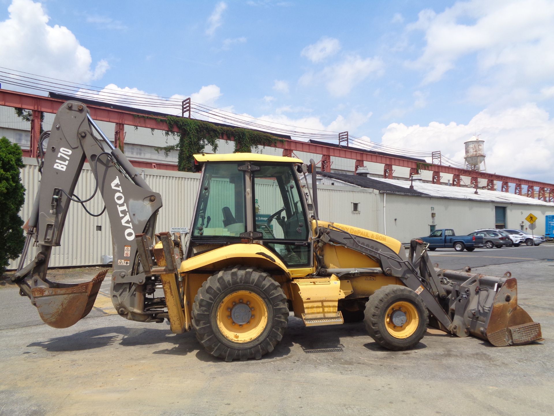 2005 Volvo BL70 Loader Backhoe