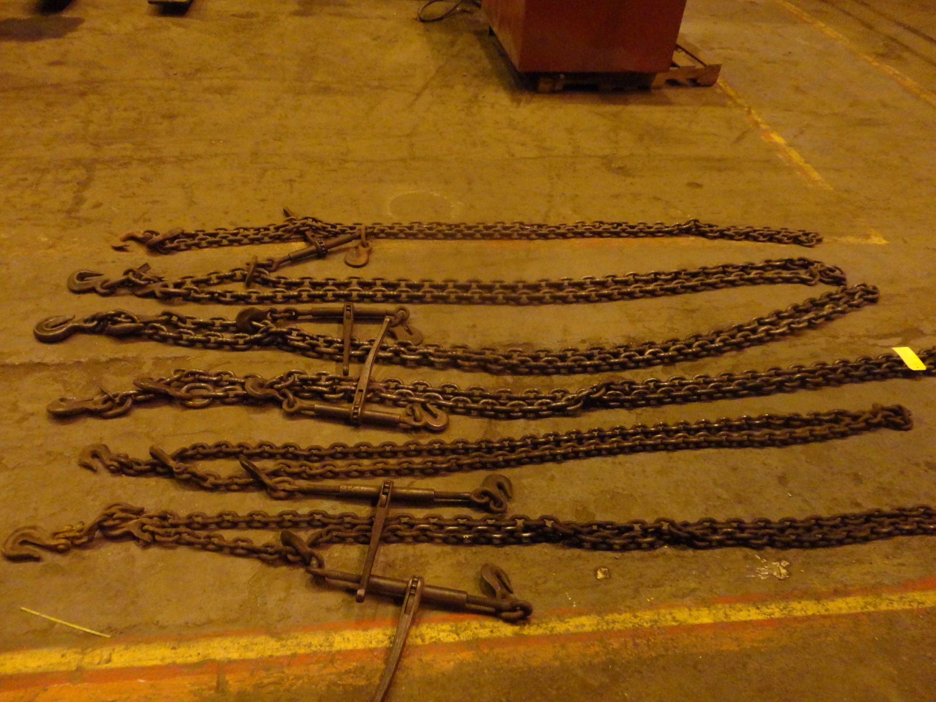 Lot of Six 5/8" and 1/2" Chains with Binders (#18)