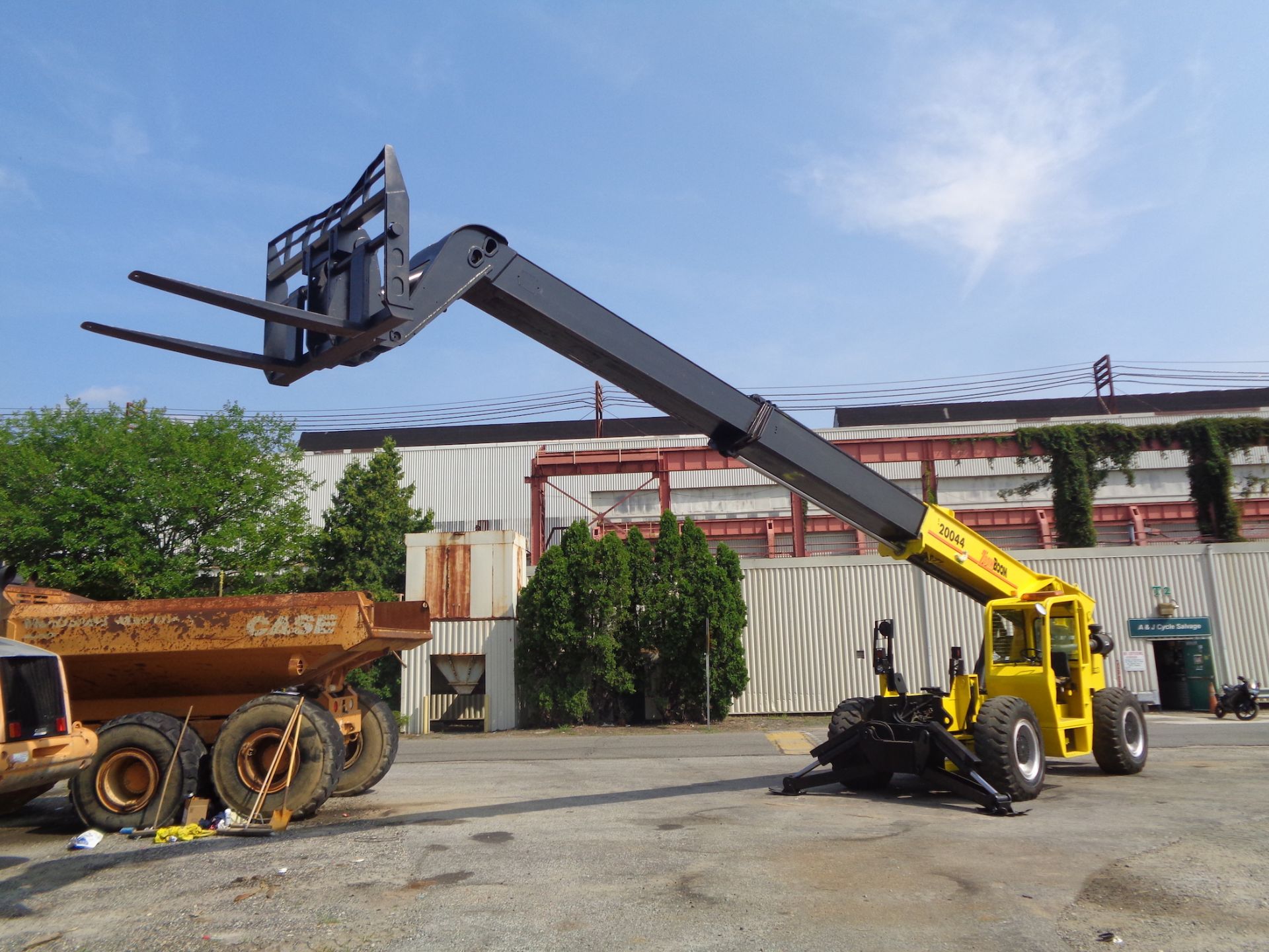 ZoomBoom Carelift ZB-20044 20,000lbs 44ft Telescopic Forklift - Image 9 of 33