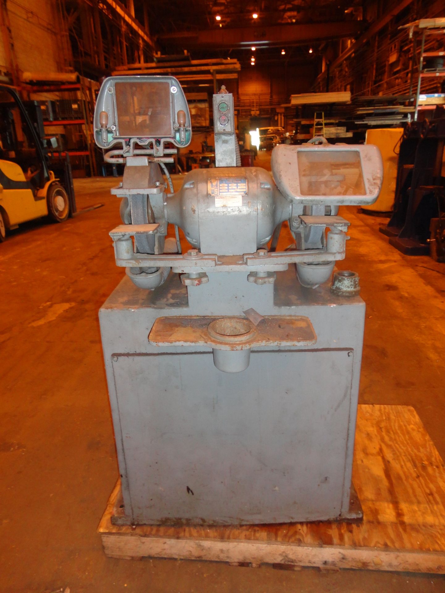 Pedestal Grinder - Image 2 of 11